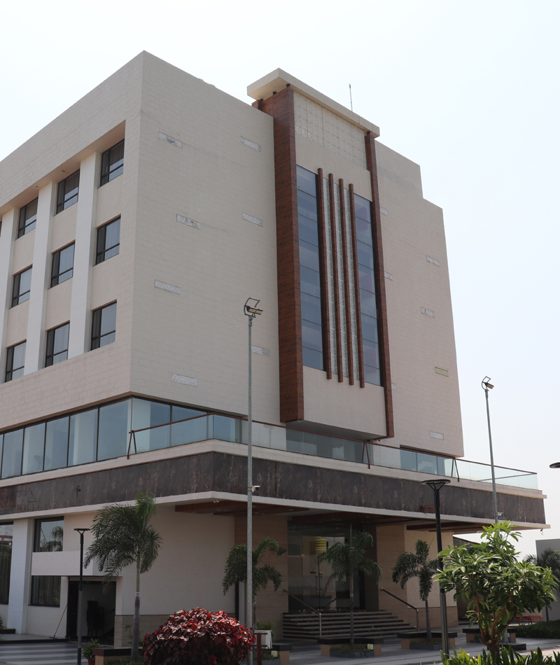 Twin bed room – hotel near Akola bus stand