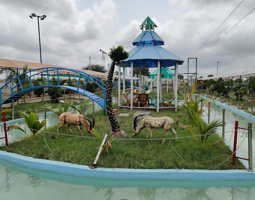 Cozy family room – hotels in Akola for stay