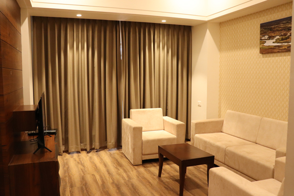 Lounge ambiance – good hotels in Akola Maharashtra